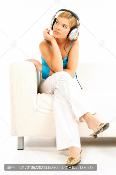 聽(tīng)音樂(lè)