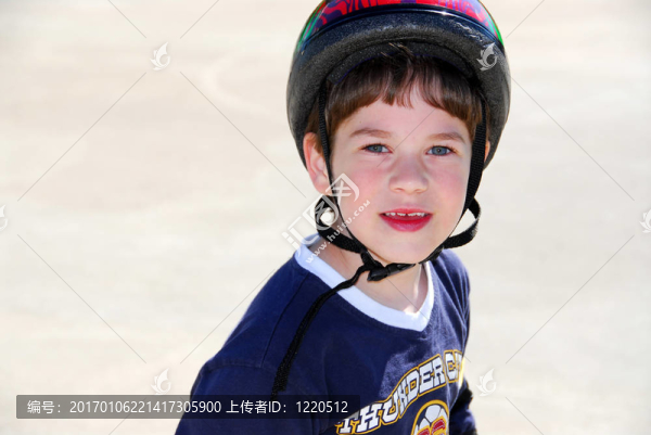 小男孩的微笑