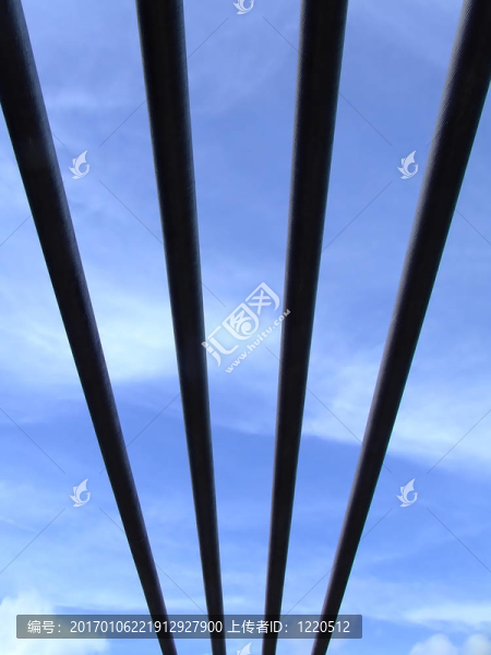 天空中的弦