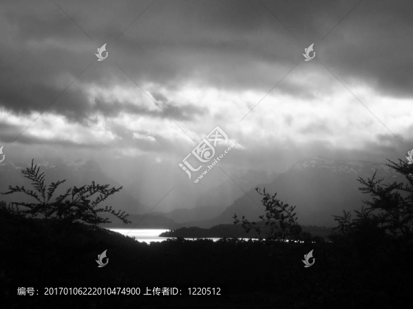 暴風雨即將來臨