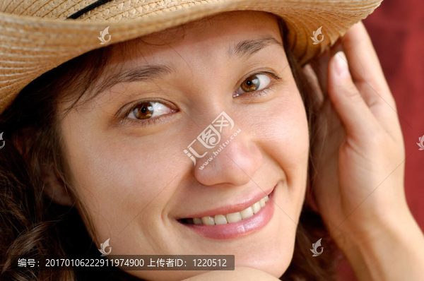 快樂(lè)笑臉女孩肖像