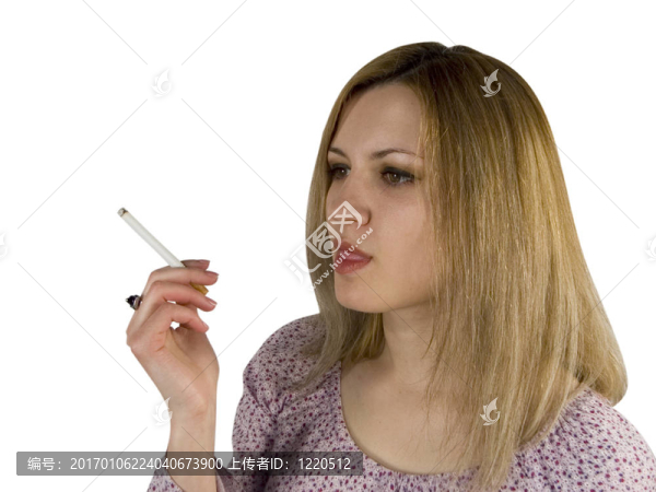 吸煙的女孩
