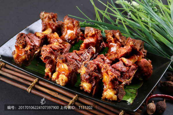 香水龍骨