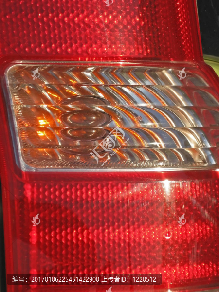 汽車的背面