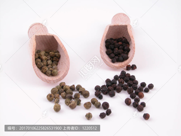 黑與綠胡椒