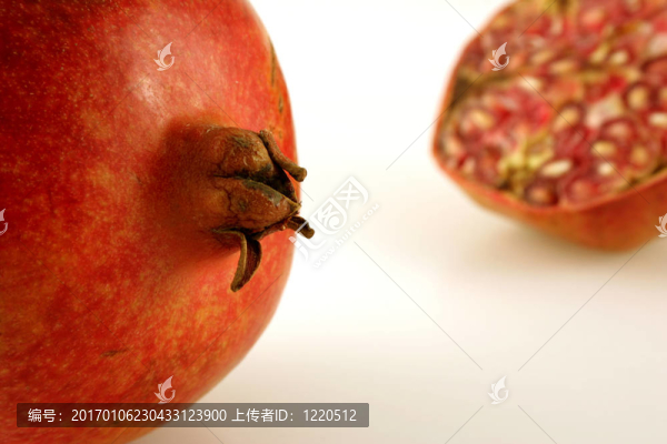 石榴遠(yuǎn)近