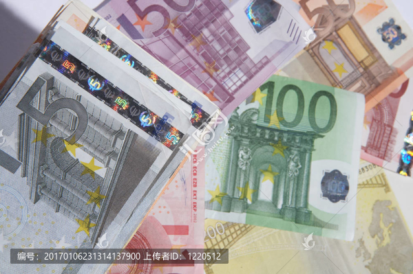 錢(qián)的地毯-匯圖網(wǎng) www.fosd68.com 錢(qián)的地毯