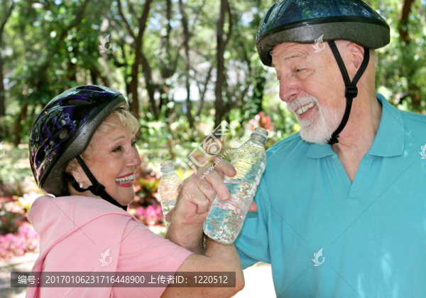 老年人健身-匯圖網(wǎng) www.fosd68.com 老年人健身