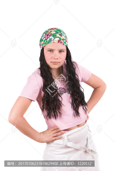 堅(jiān)強(qiáng)的小姑娘