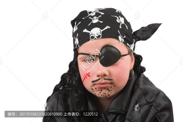 十歲的女孩裝扮成海盜
