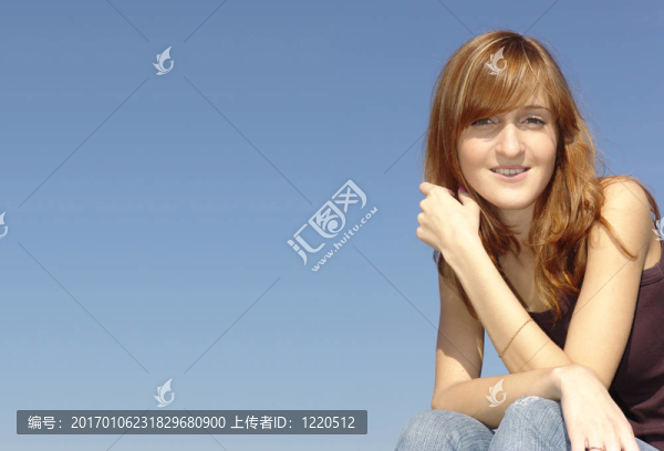 年輕漂亮的女孩