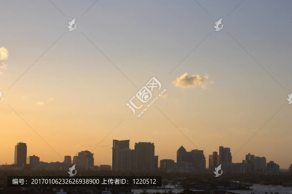 羅德岱爾堡