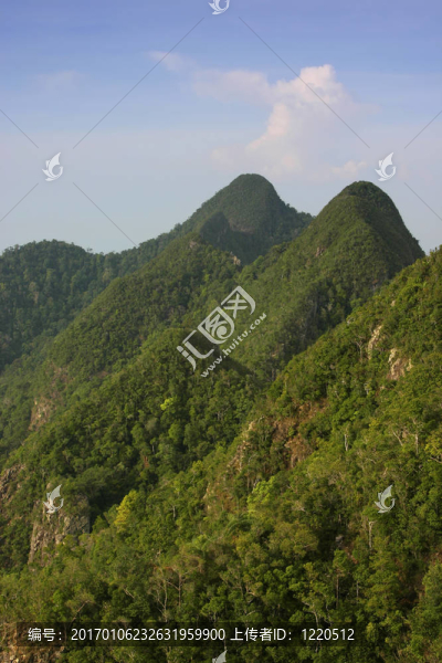山峰