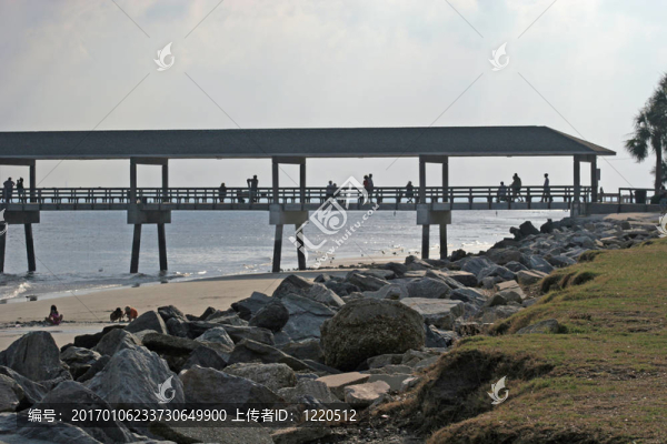 碼頭的黃昏-匯圖網(wǎng) www.fosd68.com 碼頭的黃昏