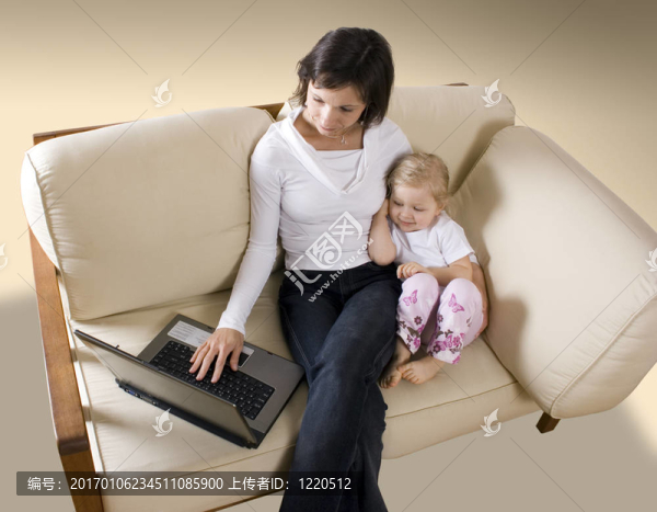 母親和女兒