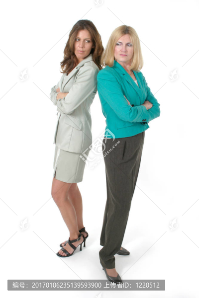 兩個(gè)商業(yè)女性回來(lái)