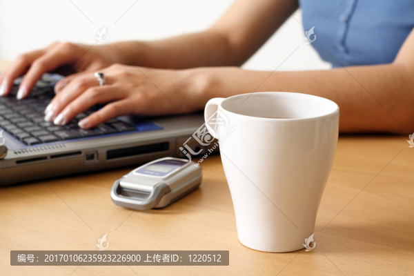 工作的女商人