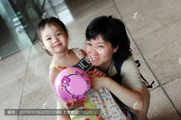 母親和女兒