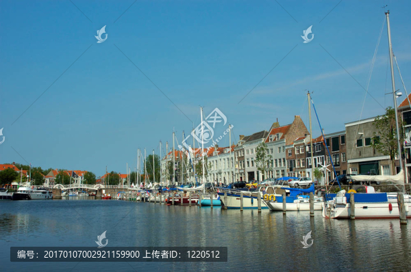 度假；游艇港