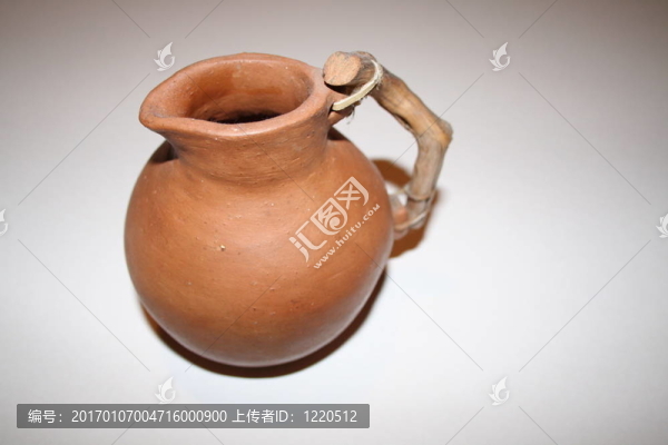 赤陶土壺