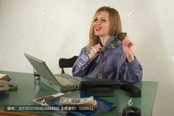 辦公室里的女人