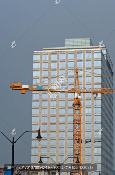 起重機(jī)和高層-匯圖網(wǎng) www.fosd68.com 起重機(jī)和高層