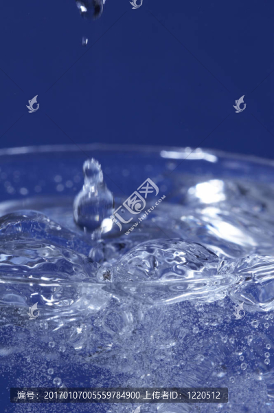 水濺02