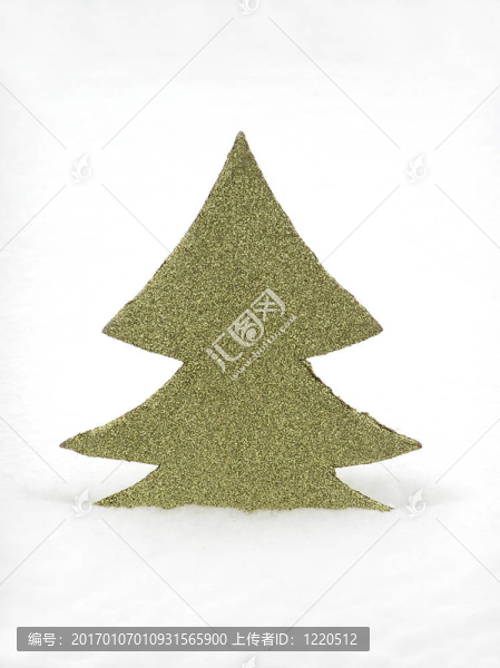 雪中的樹
