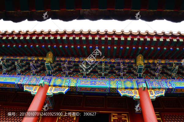 雕梁畫(huà)棟