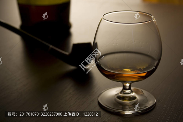 白蘭地和煙斗