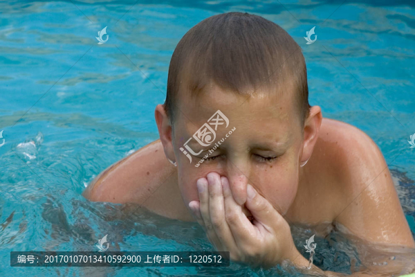寶寶愛游泳