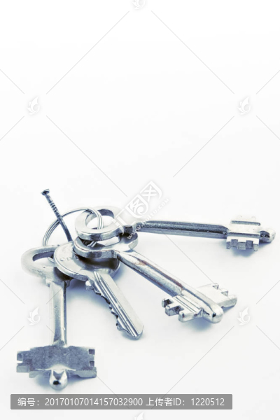 鑰匙上的釘扎