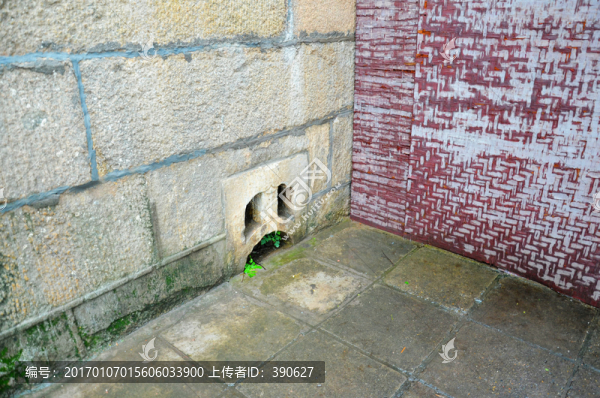 古建筑下水道