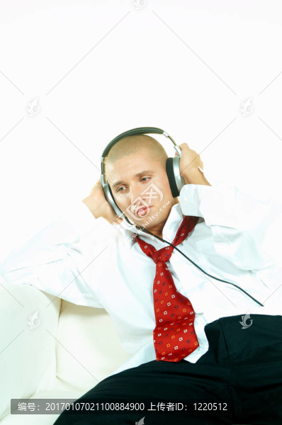 聽音樂(lè)