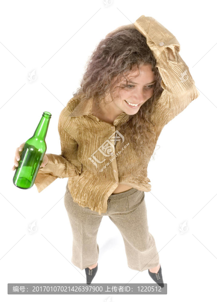 女人和啤酒