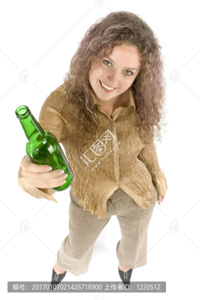 女人和啤酒