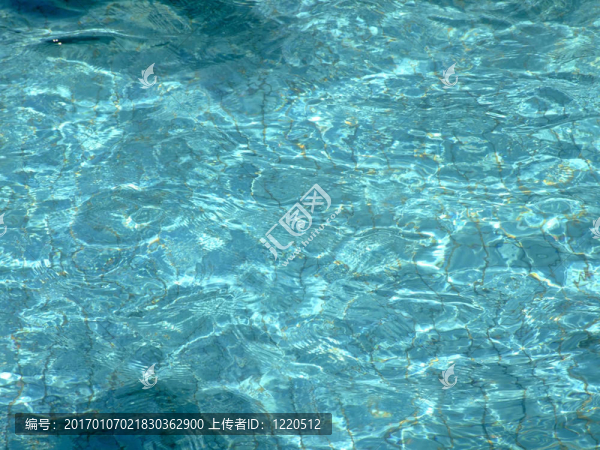 蔚藍的水