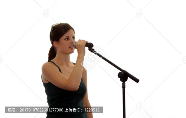 可愛的青少年歌唱