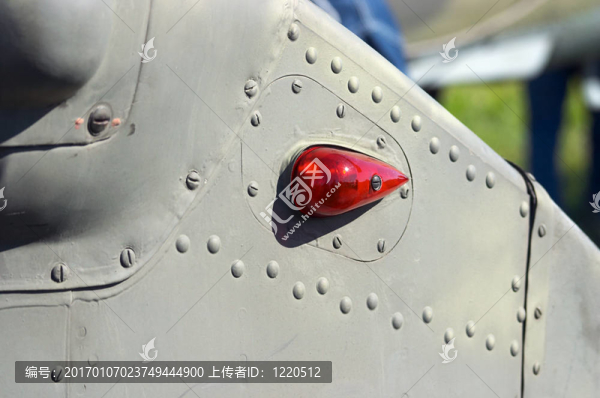 陸軍直升機(jī)機(jī)翼間隙光