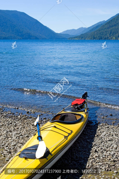 在冰川叻Kayak