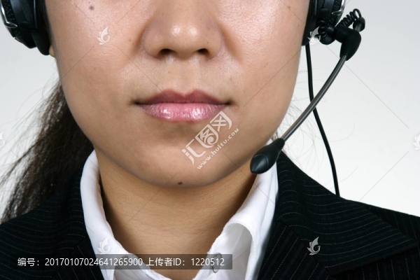 帶麥克風(fēng)的亞洲女孩
