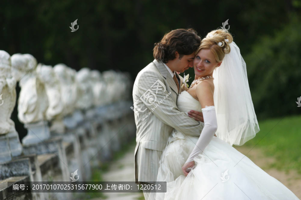 新婚夫婦