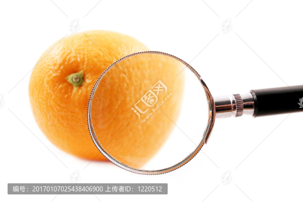 放大的橙色