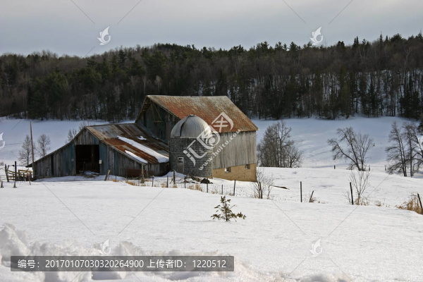 冬天谷倉(cāng)。