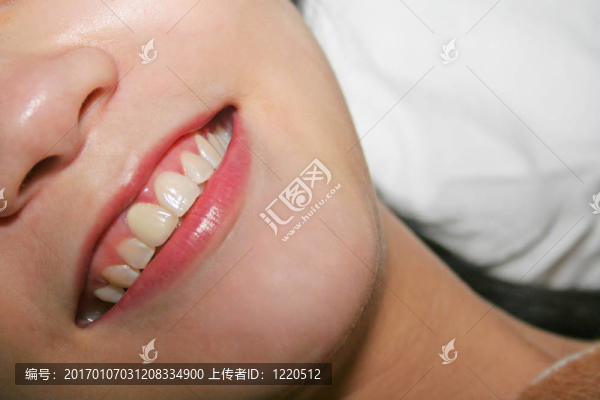 甜蜜的微笑