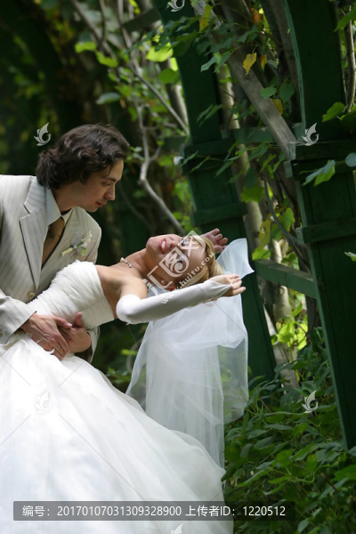 新婚夫婦