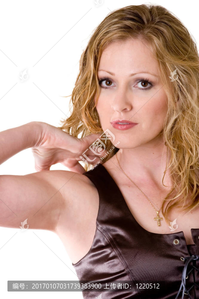 迷人的面孔的金發(fā)褐眼的女人