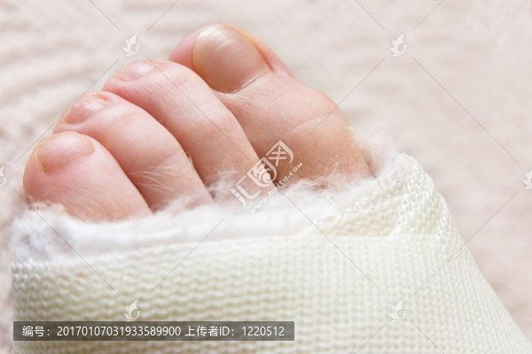 小指。