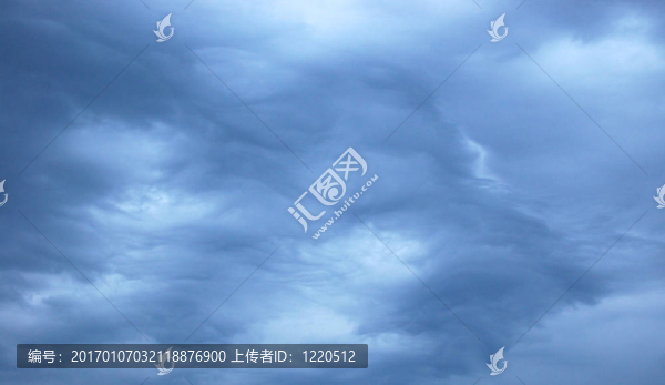 暴風雨的烏云