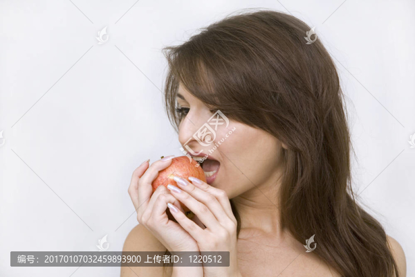 冒充紅蘋果的女孩